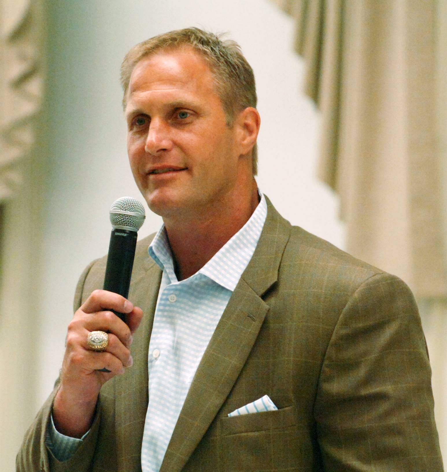 Chad Hennings